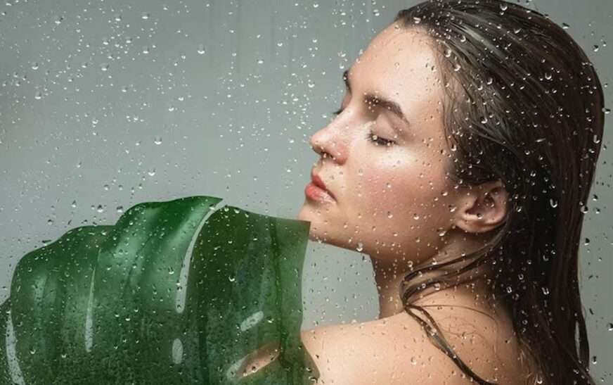 বর্ষা ঋতুতে আপনার ত্বকের যত্ন নেওয়ার সেরা উপায়
