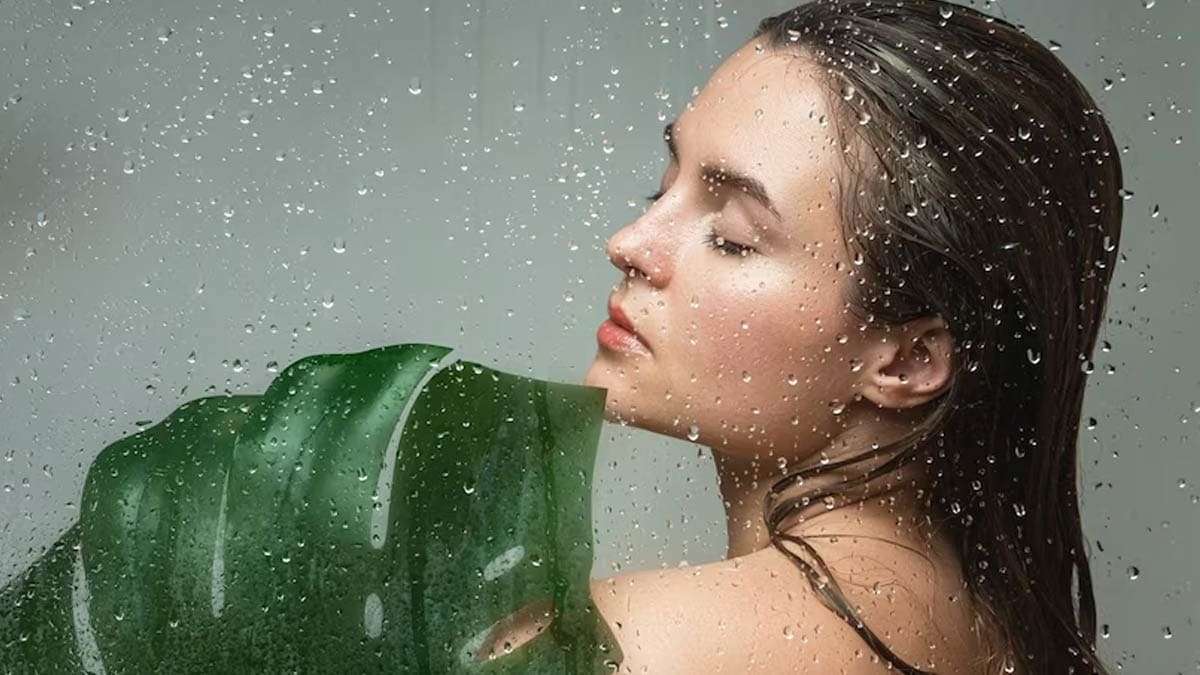 বর্ষা ঋতুতে আপনার ত্বকের যত্ন নেওয়ার সেরা উপায়